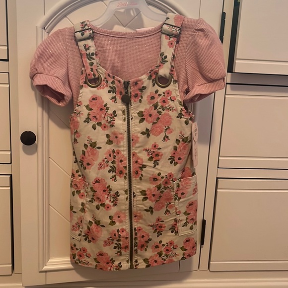 NWT Floral 2 Piece Set